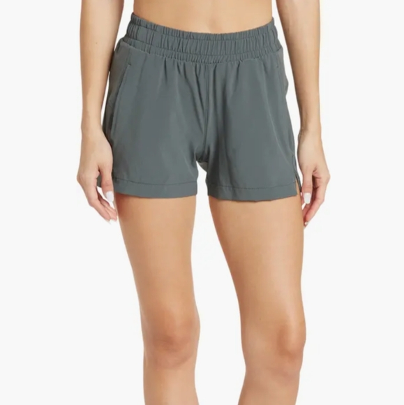 NWT Zella Take a Hike Trail Shorts - size S - Picture 3 of 6